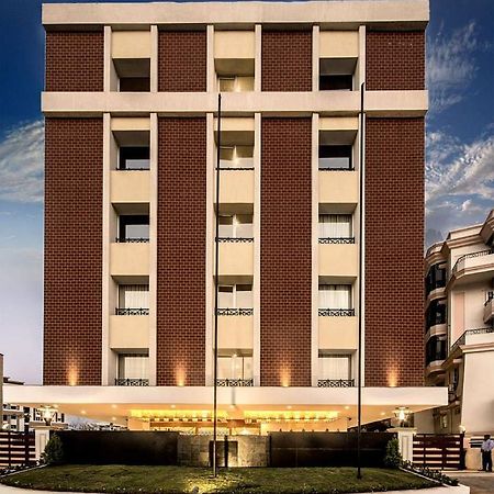 The Altruist Business Hotel Hitech Хайдарабад Экстерьер фото