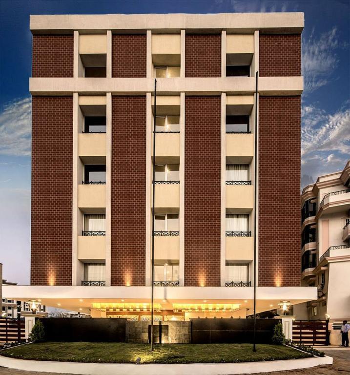 The Altruist Business Hotel Hitech Хайдарабад Экстерьер фото